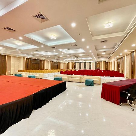 The Elite Lucknow Convention Hotel Екстер'єр фото