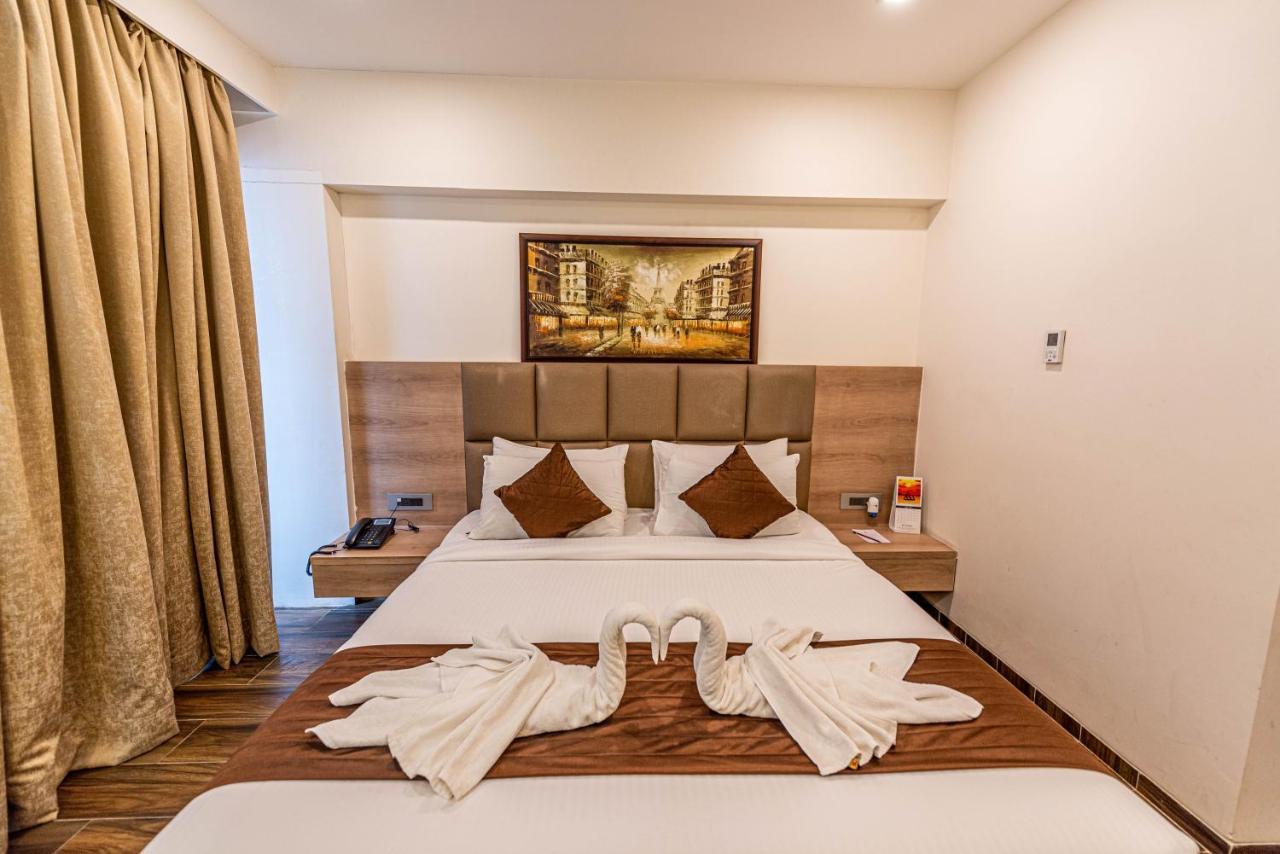 The Elite Lucknow Convention Hotel Екстер'єр фото
