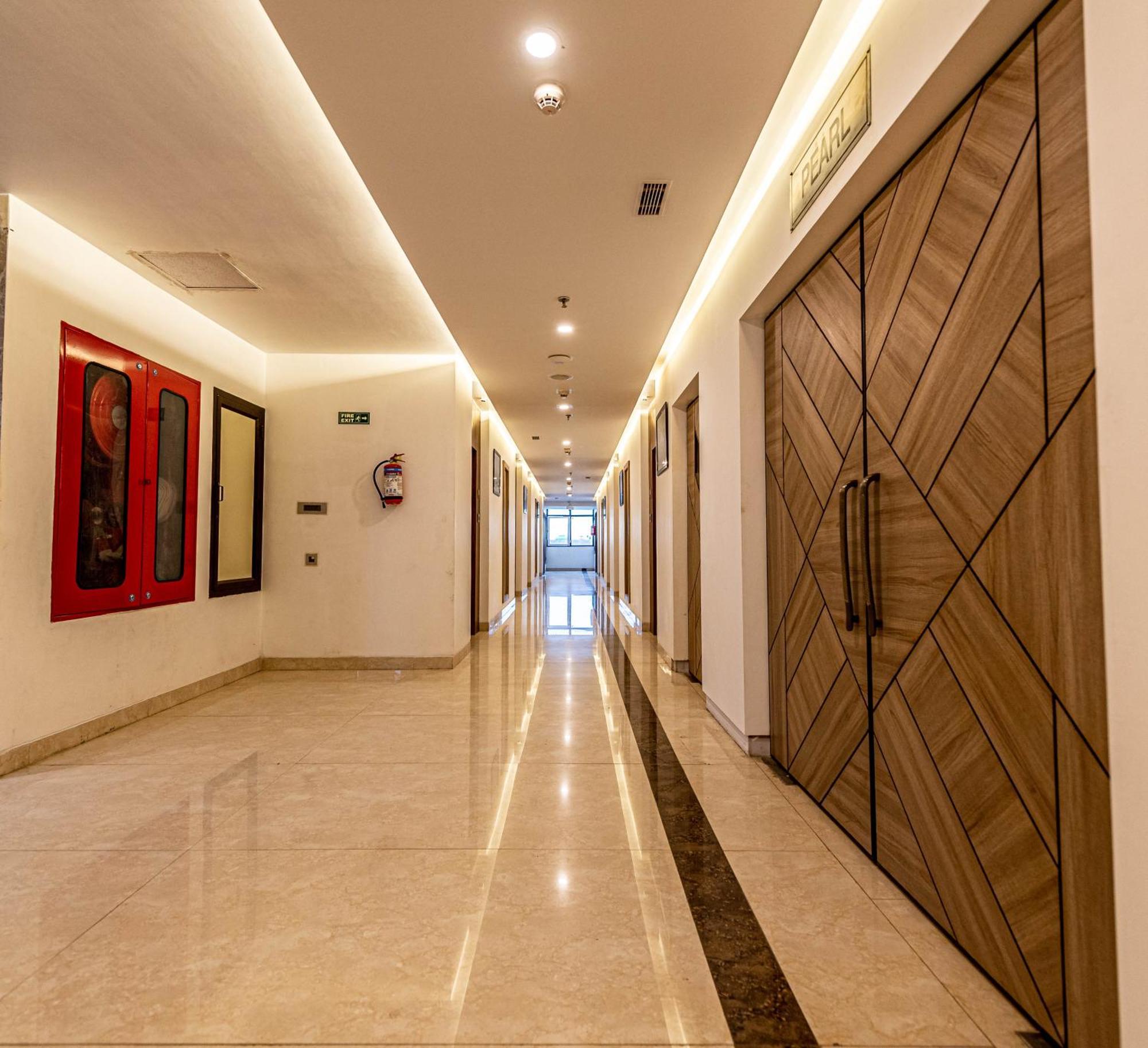 The Elite Lucknow Convention Hotel Екстер'єр фото
