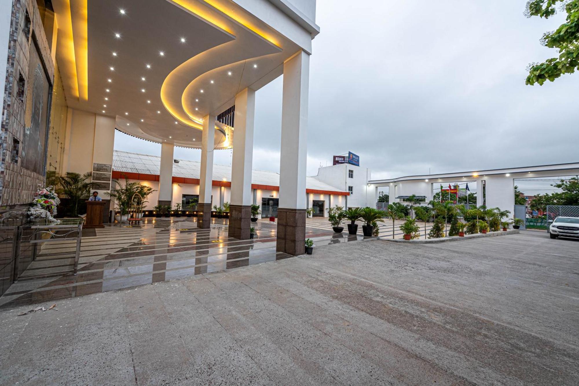 The Elite Lucknow Convention Hotel Екстер'єр фото