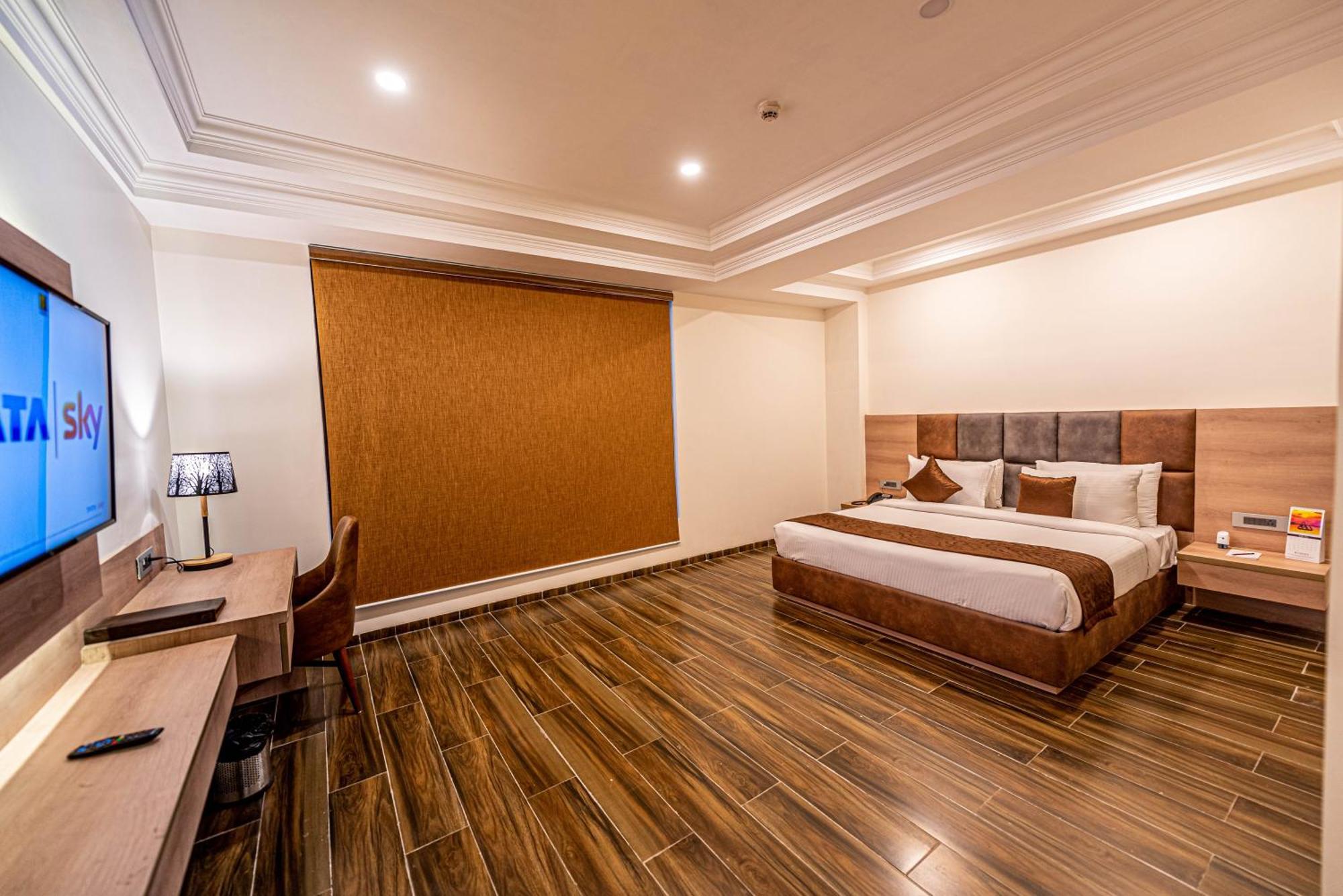The Elite Lucknow Convention Hotel Екстер'єр фото